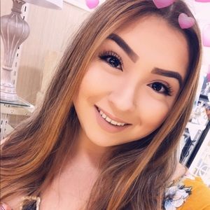 Meet your Posher, Melissa